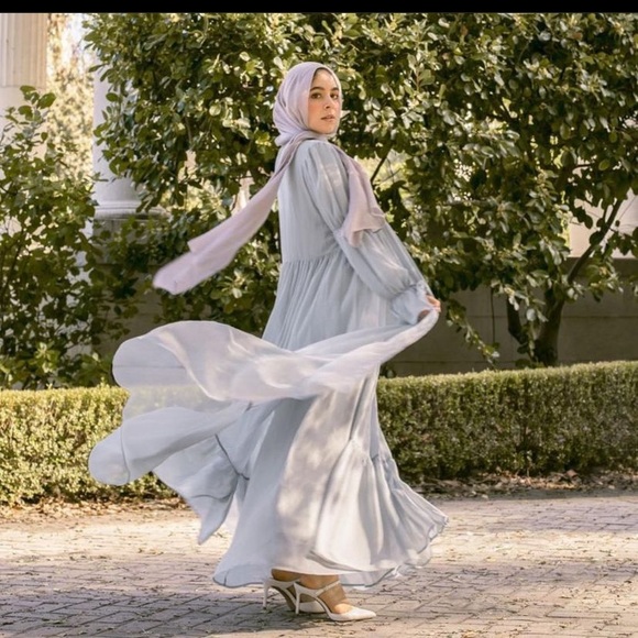 SOLD. Zahraa the label abaya /dress/gown - Picture 3 of 8